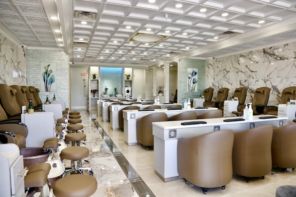 Organic Nail Lounge — Nail salon in Hoover